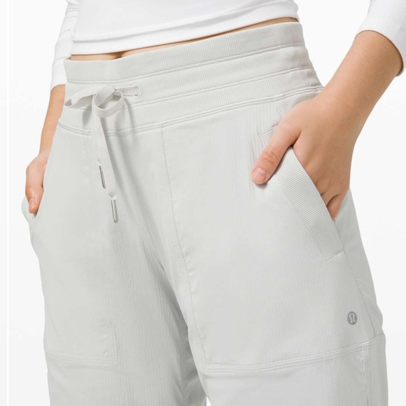 Lululemon Dance Studio Pant III *Lined, BNWOT, size 8 - Picture 3 of 12